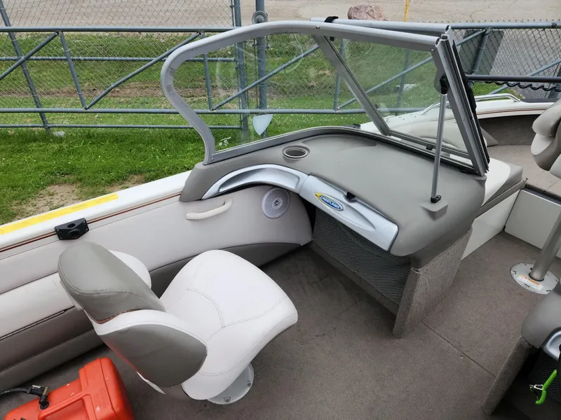 Slide: The Image of Crestliner Sportfish 1850 OB 2007 - 17