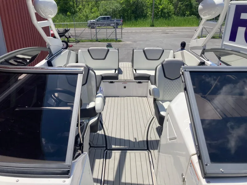 Slide: The Image of 2021 Yamaha Boats 252S interior with sleek seating and modern design. - 20