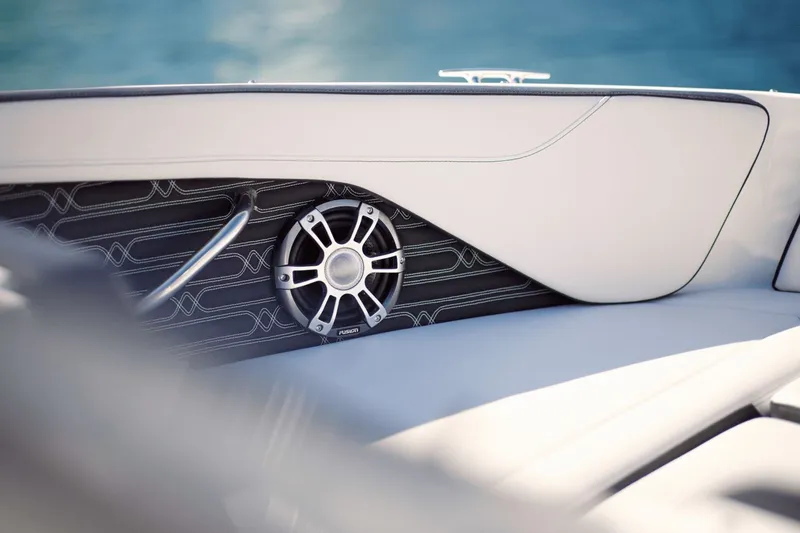 Slide: The Image of Interior of 2026 Sea Ray SPX 210 Outboard at a boat show. - 17