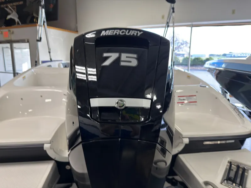 Slide: The Image of Bayliner E16LE 2026 - 2