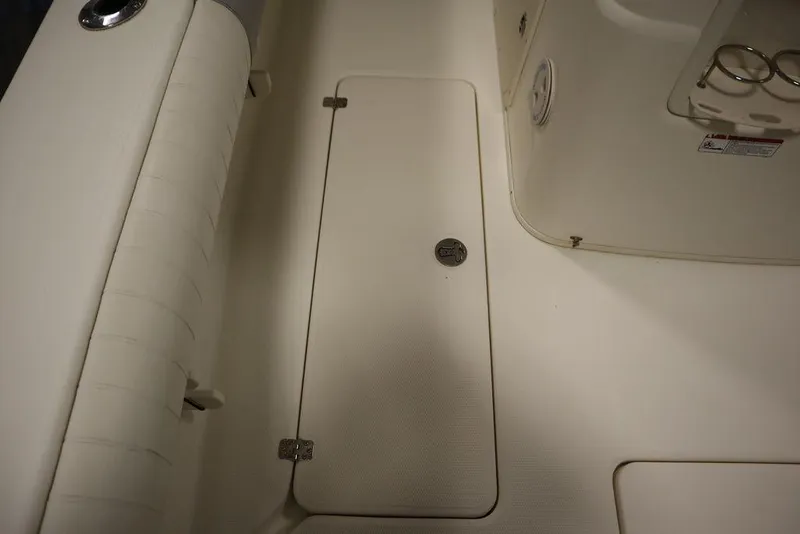 Slide: The Image of Mako 284 Center Console 2017 - 51