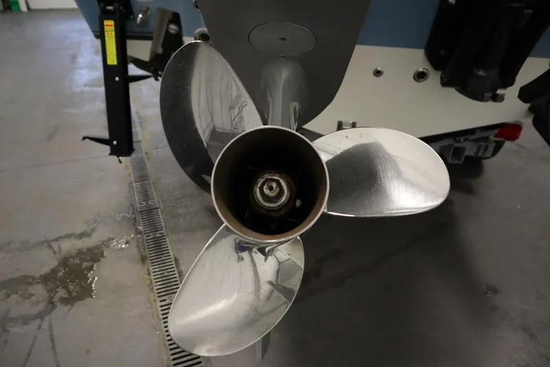 Slide: The Image of Mako 284 Center Console 2017 - 58