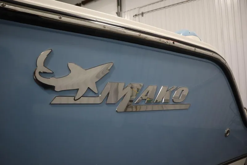 Slide: The Image of Mako 284 Center Console 2017 - 63