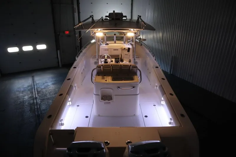 Slide: The Image of Mako 284 Center Console 2017 - 72