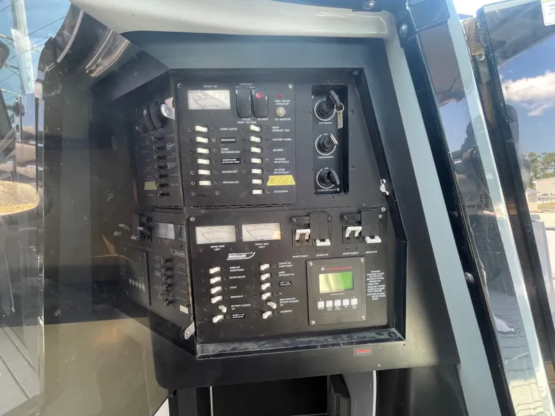 Slide: The Image of Boston Whaler 345 Conquest 2011 - 21