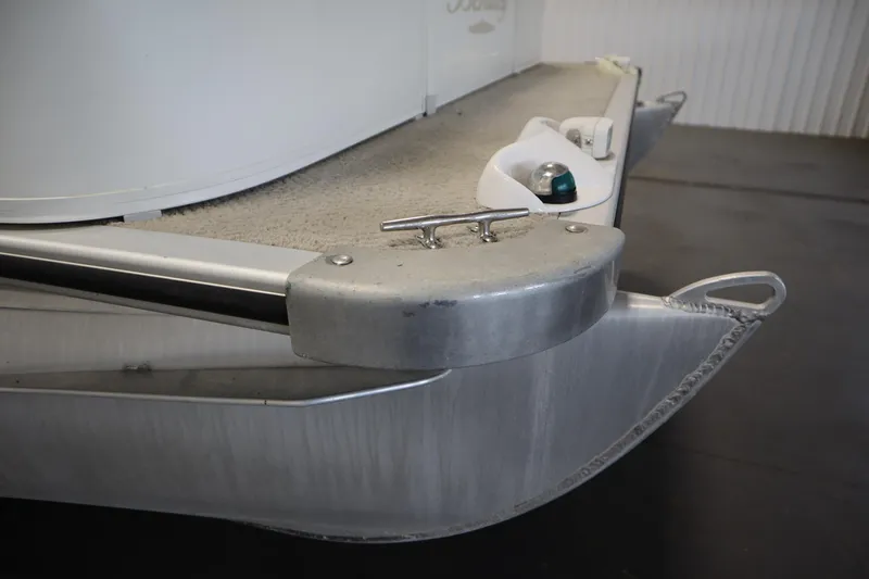 Slide: The Image of 2008 Bentley Pontoons 240 CRUISE boat detail, featuring aluminum pontoon and deck cleat. - 44
