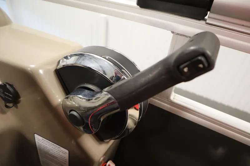 Slide: The Image of Throttle control lever on 2022 Tracker 20 Party Barge DLX boat. - 30