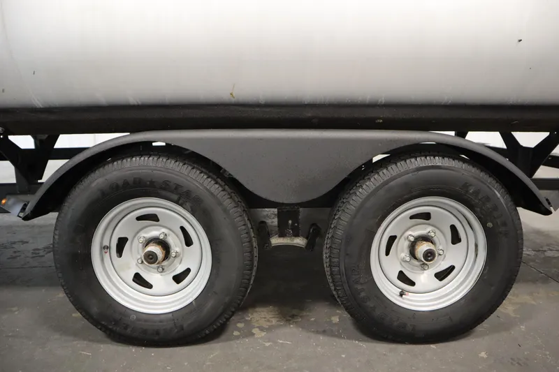 Slide: The Image of Sun Tracker Party Barge 20 DLX 2022 - 51