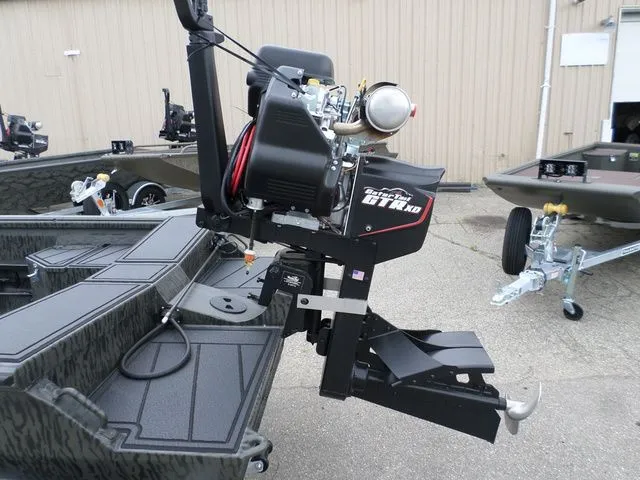 Slide: The Image of Gator-Tail Savage 1750 Mid Deck 2025 - 6