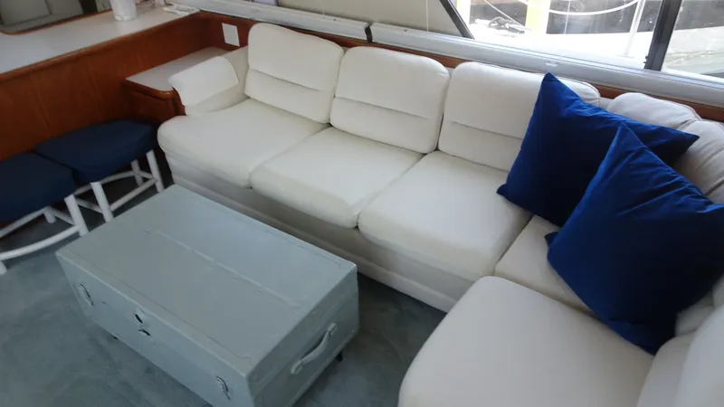 Slide: The Image of Carver 440 Aft Cabin Motor Yacht 1994 - 28