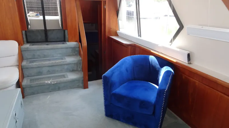 Slide: The Image of Carver 440 Aft Cabin Motor Yacht 1994 - 32