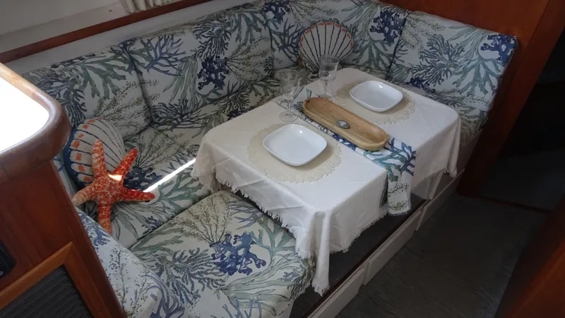 Slide: The Image of Carver 440 Aft Cabin Motor Yacht 1994 - 33