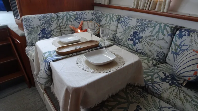 Slide: The Image of Carver 440 Aft Cabin Motor Yacht 1994 - 34