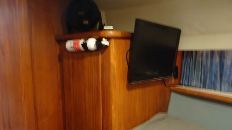 Slide: The Image of Carver 440 Aft Cabin Motor Yacht 1994 - 43