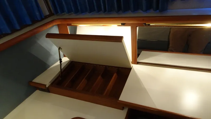 Slide: The Image of Carver 440 Aft Cabin Motor Yacht 1994 - 47