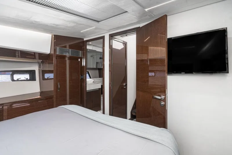 Slide: The Image of Prestige 520 2022 - 11