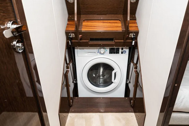 Slide: The Image of Prestige 520 2022 - 17