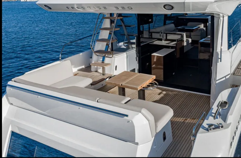 Slide: The Image of Prestige 520 2022 - 27