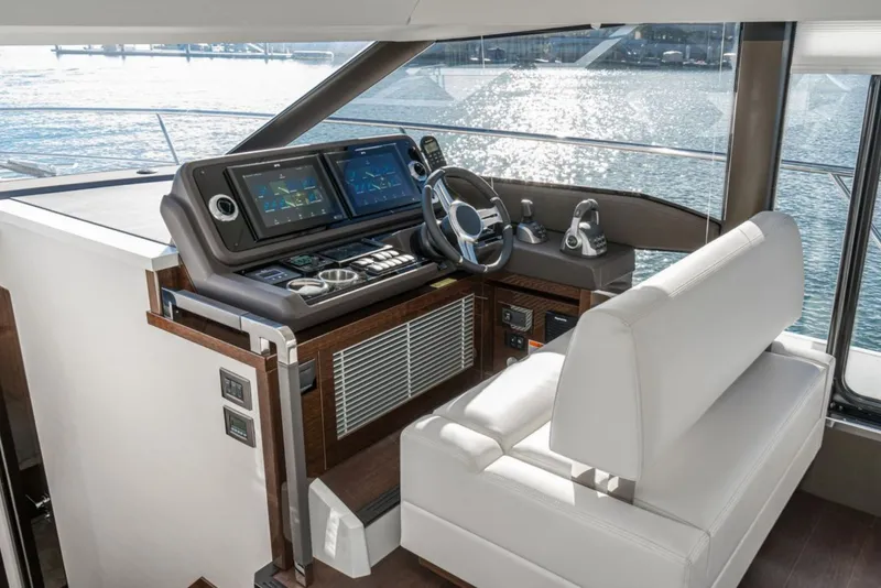 Slide: The Image of Prestige 520 2022 - 7