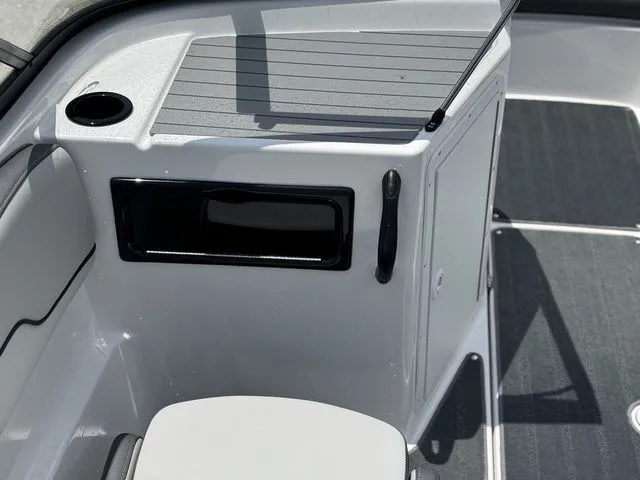 Slide: The Image of Yamaha SX190 2024 - 15