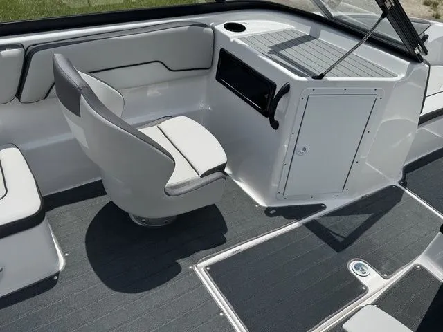 Slide: The Image of Yamaha SX190 2024 - 17