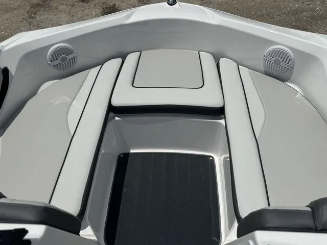 Slide: The Image of Yamaha SX190 2024 - 19