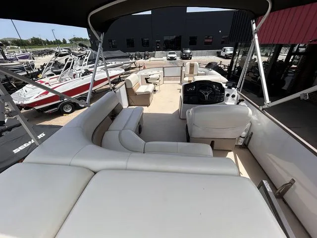 Slide: The Image of Bentley Pontoons 220 Bentley Fish 2020 - 13