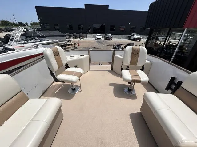 Slide: The Image of Bentley Pontoons 220 Bentley Fish 2020 - 17