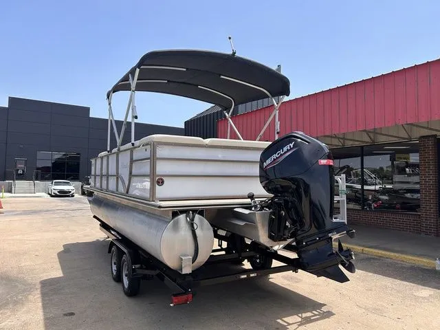 Slide: The Image of Bentley Pontoons 220 Bentley Fish 2020 - 4