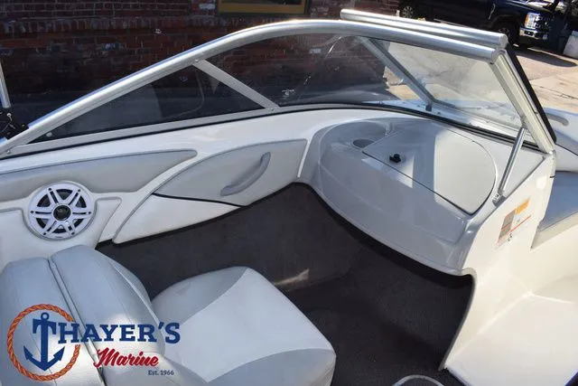 Slide: The Image of Bayliner 185 Bowrider 2011 - 20