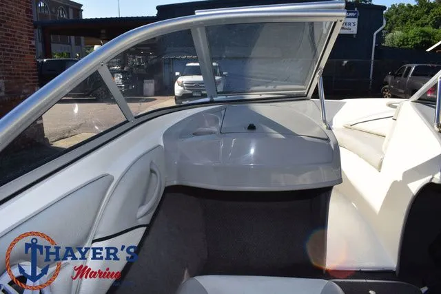 Slide: The Image of Bayliner 185 Bowrider 2011 - 21
