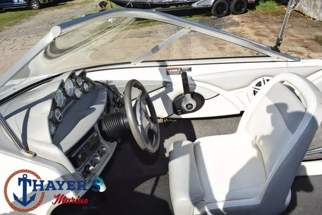 Slide: The Image of Bayliner 185 Bowrider 2011 - 28