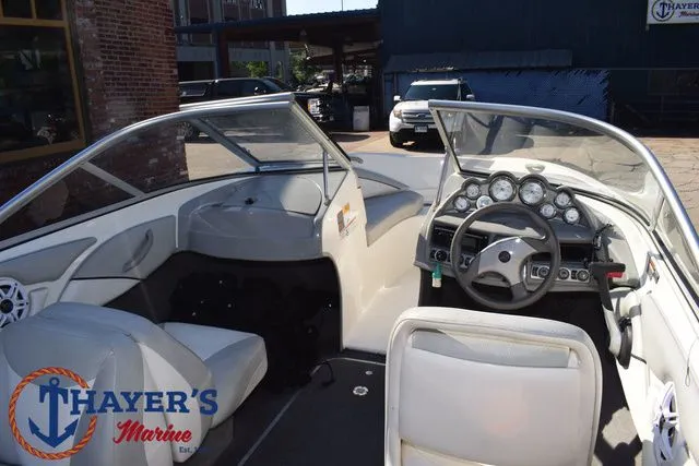 Slide: The Image of Bayliner 185 Bowrider 2011 - 39