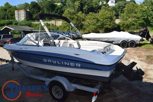 Slide: The Image of Bayliner 185 Bowrider 2011 - 9