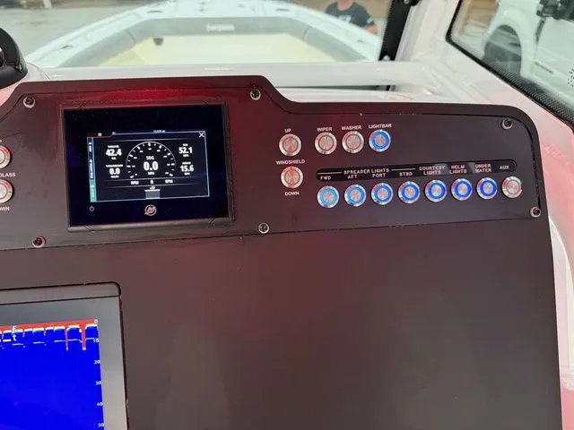 Slide: The Image of Everglades 253 Center Console 2026 - 22