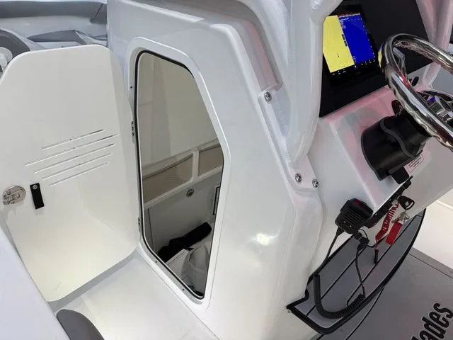 Slide: The Image of Everglades 253 Center Console 2026 - 27