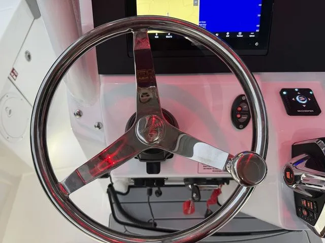 Slide: The Image of Everglades 253 Center Console 2026 - 19