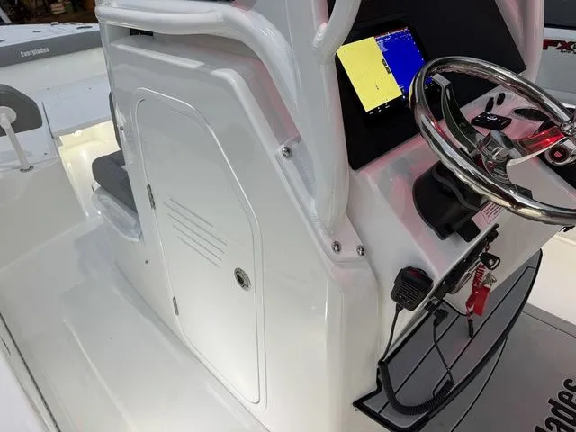 Slide: The Image of Everglades 253 Center Console 2026 - 26