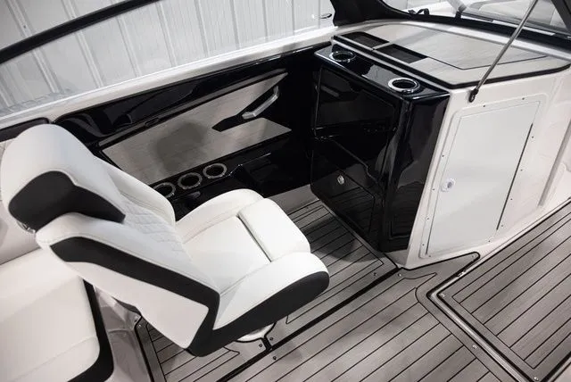 Slide: The Image of Yamaha 222SE 2025 - 11