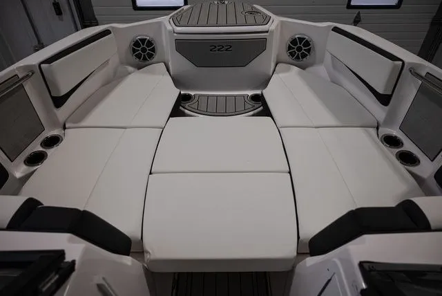 Slide: The Image of Yamaha 222SE 2025 - 13