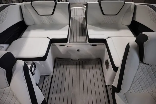 Slide: The Image of Yamaha 222SE 2025 - 14