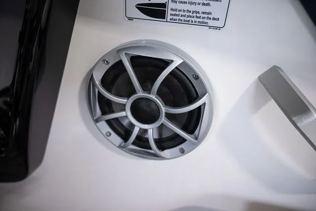 Slide: The Image of Yamaha 222SE 2025 - 16