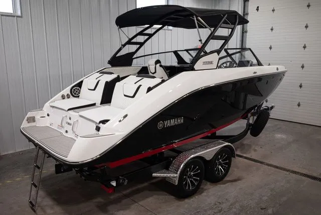 Slide: The Image of Yamaha 222SE 2025 - 3