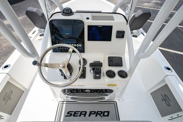 Slide: The Image of Sea Pro 230 Bay 2025 - 13