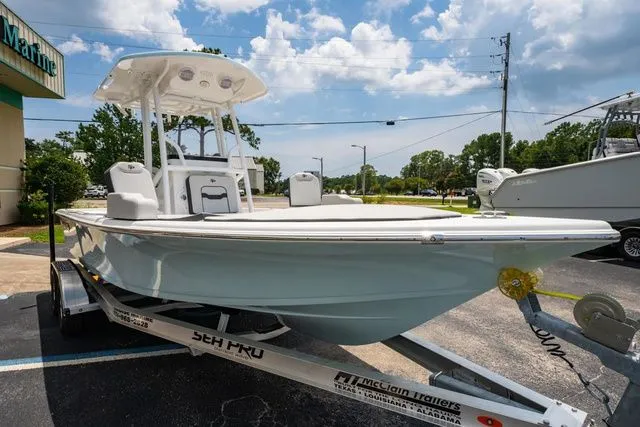 Slide: The Image of Sea Pro 230 Bay 2025 - 7