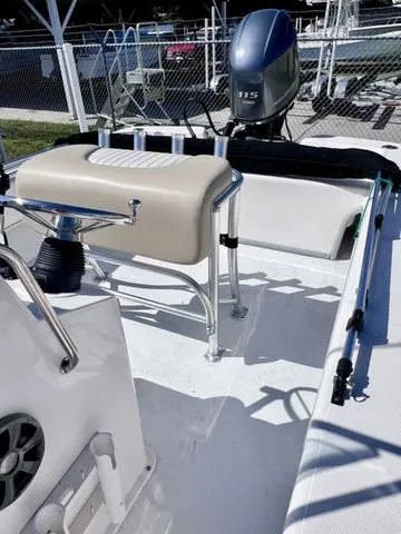 Slide: The Image of Sundance 20 Bay Skiff 2019 - 5