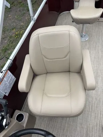 Slide: The Image of Sylvan Mirage 822 S 2020 - 13