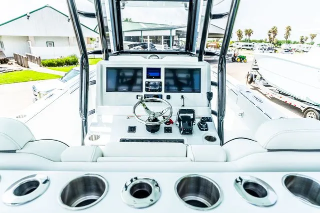 Slide: The Image of Invincible 33 Catamaran 2026 - 13