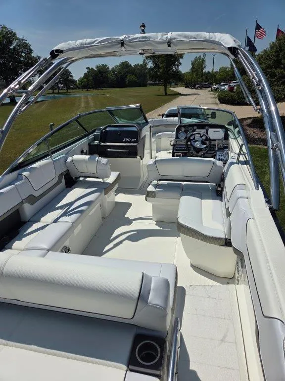 Slide: The Image of 2016 Formula 290 Bowrider boat with spacious seating and sleek design. - 20