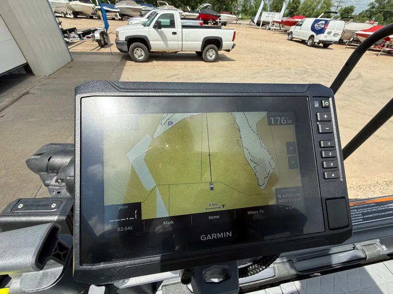 Slide: The Image of Sea-Doo Switch Fish 2025 - 11